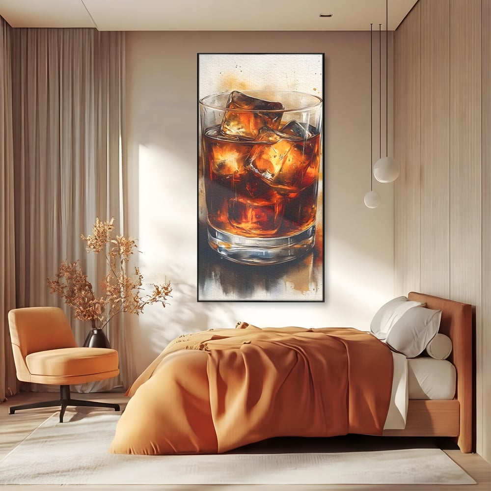 Tablou canvas cu tablou pictura pahar whisky cu gheata, in rama de aluminiu negru, pe perete intr-un dormitor